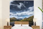 Behang - Fotobehang Bewolkte lucht over het Loch Lomond in Schotland met uitzicht op de bergen - Breedte 195 cm x hoogte 240 cm