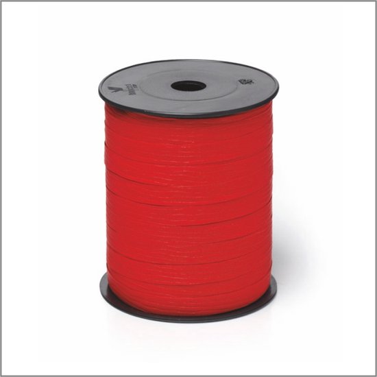 Une bobine de ruban froissé rouge vif, aspect papier, de 10 mm de large. Idéal pour les cadeaux et la décoration.