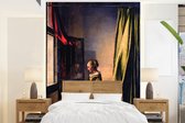 Behang - Fotobehang Brieflezend meisje bij het venster - Schilderij van Johannes Vermeer - Breedte 160 cm x hoogte 220 cm