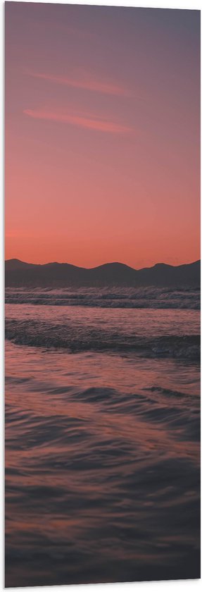 WallClassics - Vlag - Golvende Zee met Oranje Paarse Lucht - 40x120 cm Foto op Polyester Vlag