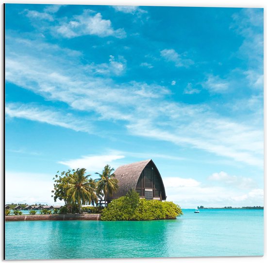 WallClassics - Dibond - Hotel op het Water - Malediven - 50x50 cm Foto op Aluminium (Met Ophangsysteem)