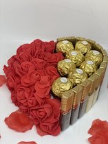 Chocolade Hart Geschenk - Giftpack - Valentijn cadeau - Ferrero Rocher Valentijn Cadeau - Valentijnsdag Geschenk - Liefde - Moederdag - Vaderdag - Verjaardag