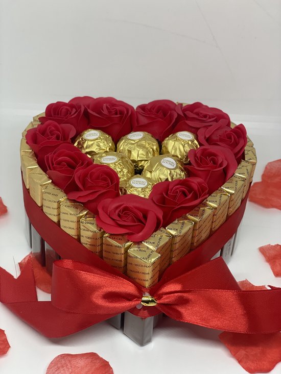 Coeur Handgemaakt - chocolat ferrero - cadeau pour elle - chocolat en forme  de coeur 