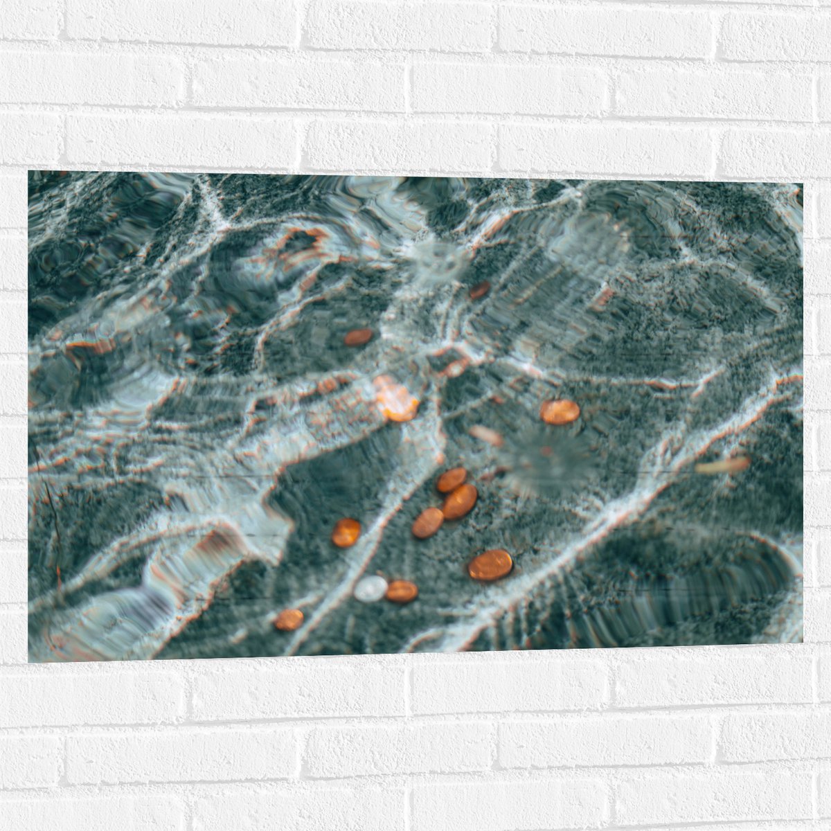 Muursticker - Kleingeld op Bodem van Fontein - 90x60 cm Foto op Muursticker