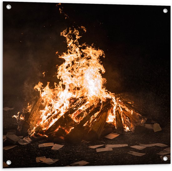 Tuinposter – Boeken Verbrand in Kampvuur - 80x80 cm Foto op Tuinposter (wanddecoratie voor buiten en binnen)