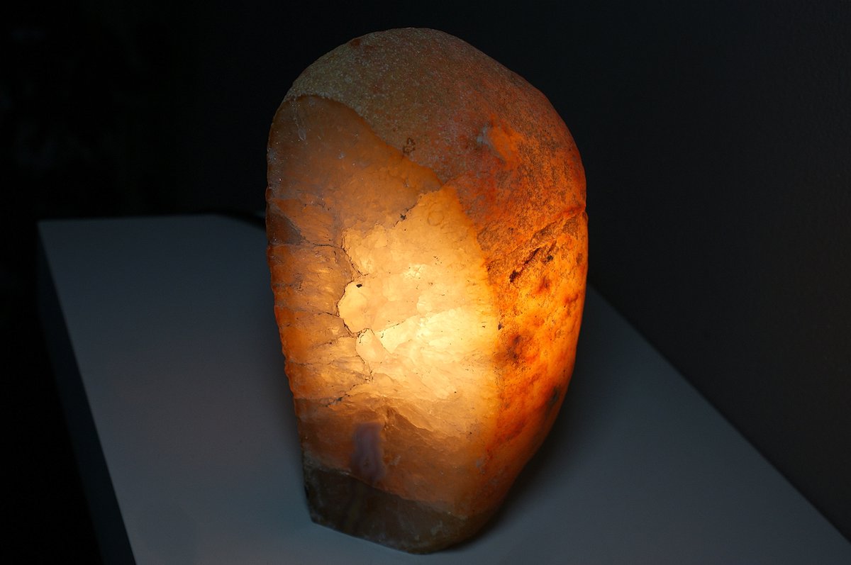 Agaatlamp natuurtint bergkristal | 15,5cm hoog | edelsteenlamp Agaat | sfeerverlichting | FLOATY STONE