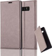 Cadorabo Hoesje geschikt voor Samsung Galaxy NOTE 8 in KOFFIE BRUIN - Beschermhoes met magnetische sluiting, standfunctie en kaartvakje Book Case Cover Etui