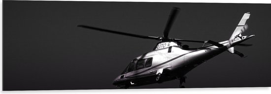 WallClassics - Dibond - Vliegende Helikopter in Zwart Wit - 120x40 cm Foto op Aluminium (Met Ophangsysteem)