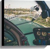 WallClassics - Canvas - Uitzicht op Brug vanuit Helikopter - 40x40 cm Foto op Canvas Schilderij (Wanddecoratie op Canvas)