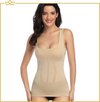 Mannequin portant un débardeur gainant beige à larges bretelles et zone abdominale renforcée.