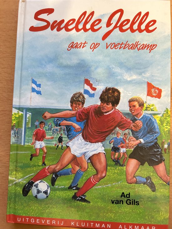 Omslag van Snelle Jelle gaat op voetbalkamp