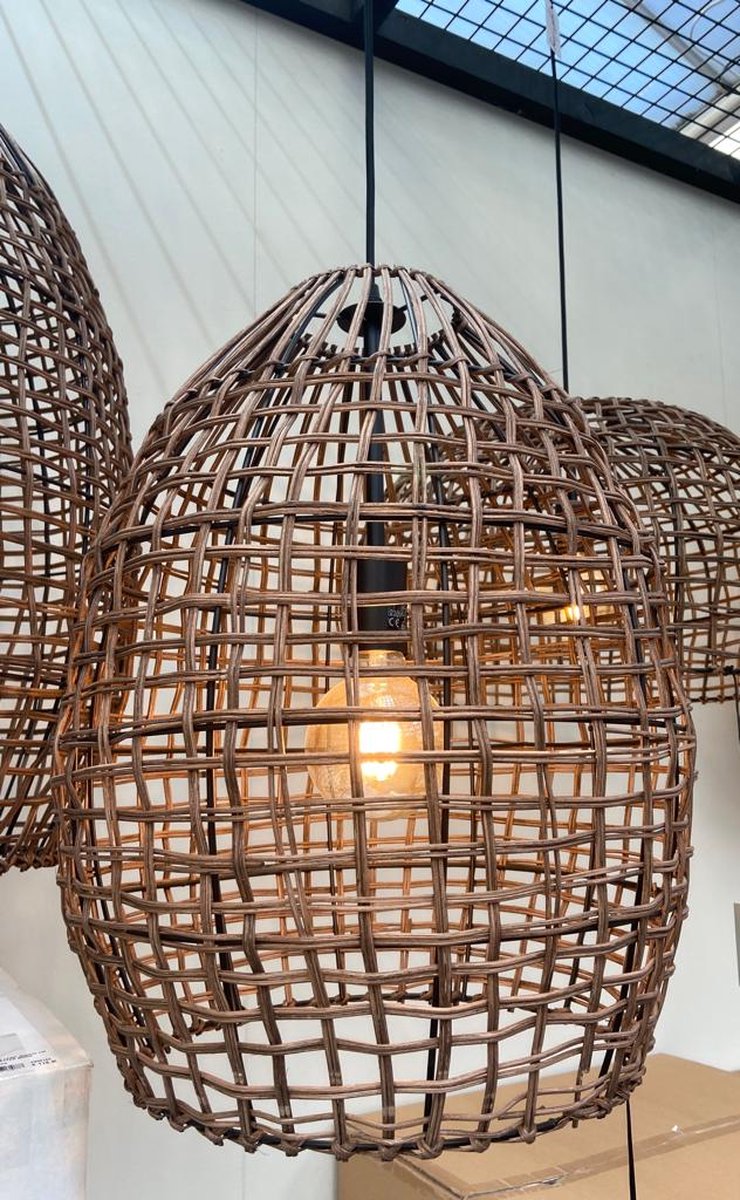 Ovale lamp in natuurlijk materiaal - Pomme Chatelaine.NL