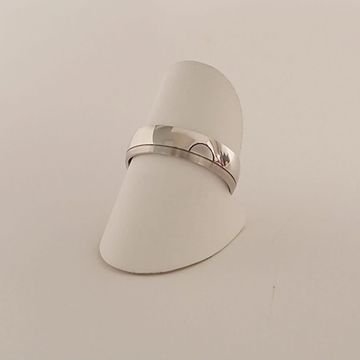 trouwring - heren - Aller Spanninga 162 - witgoud – sale Juwelier Verlinden St. Hubert – van €1058,= voor €688,=