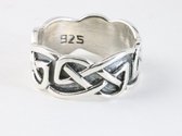 Zware zilveren ring met Keltische knoop - maat 20