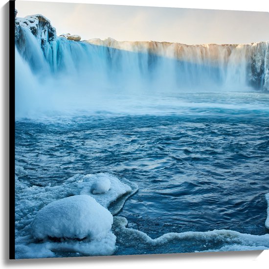 WallClassics - Canvas - Goðafoss Watervallen in IJsland - 100x100 cm Foto op Canvas Schilderij (Wanddecoratie op Canvas)