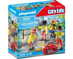 foto van PLAYMOBIL City Life Reddingsteam - 71244