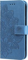 Hoesje geschikt voor iPhone 14 Plus - Bookcase - Pasjeshouder - Portemonnee - Bloemenprint - Kunstleer - Blauw