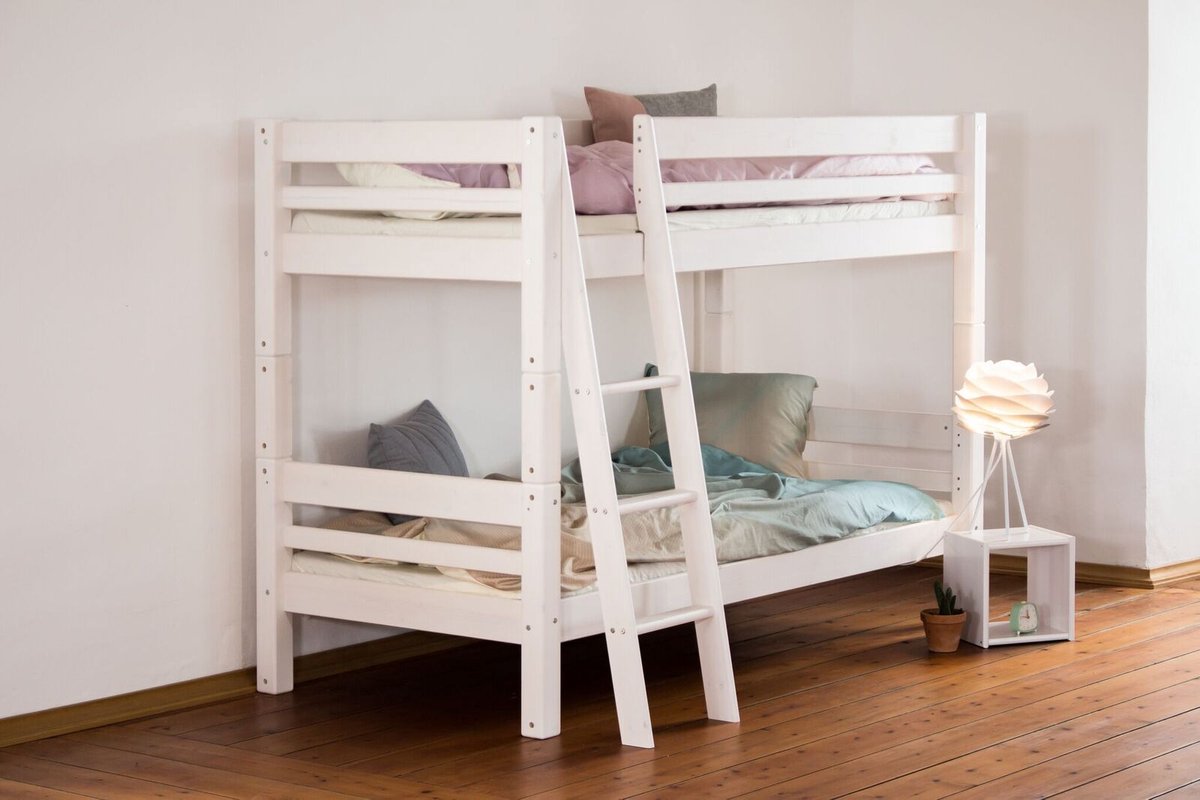 MOJO Stapelbed schuine ladder White Wash 90 x 200 cm - exclusief montage