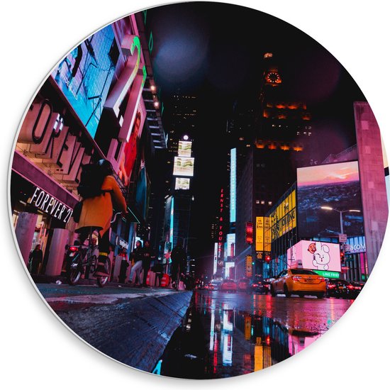 PVC Schuimplaat Muurcirkel - Plein Times Square in Nacht - 30x30 cm Foto op Muurcirkel (met ophangsysteem)