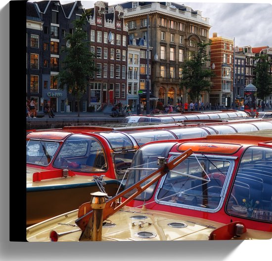 WallClassics - Canvas - Rode boten in de Gracht - 30x30 cm Foto op Canvas Schilderij (Wanddecoratie op Canvas)