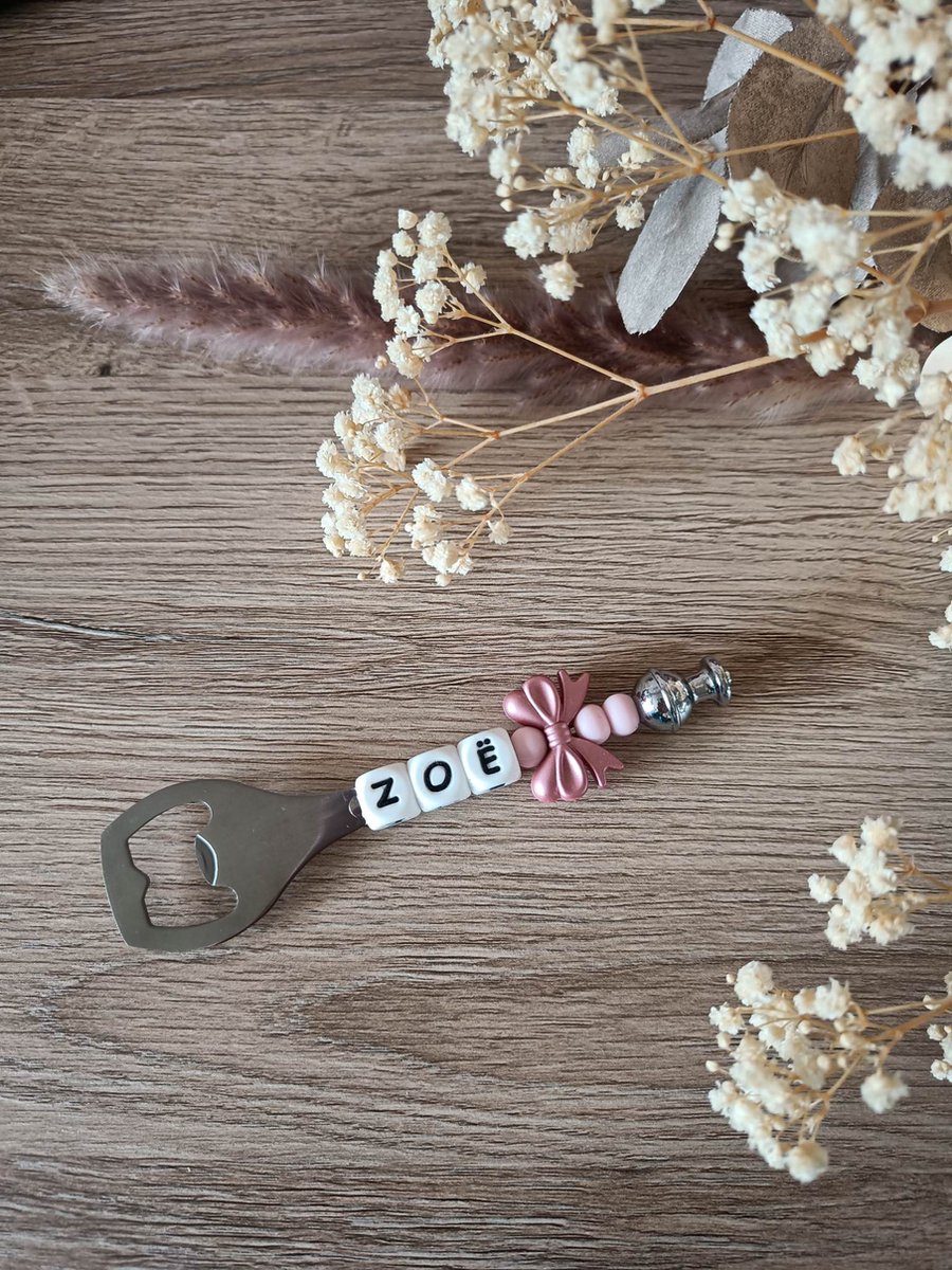 Gepersonaliseerde Flesopener met Naam - Flesopener met Kralen - RVS Flesopener - Flesopener Cadeau - 1 stuk - Flessenopener Naam