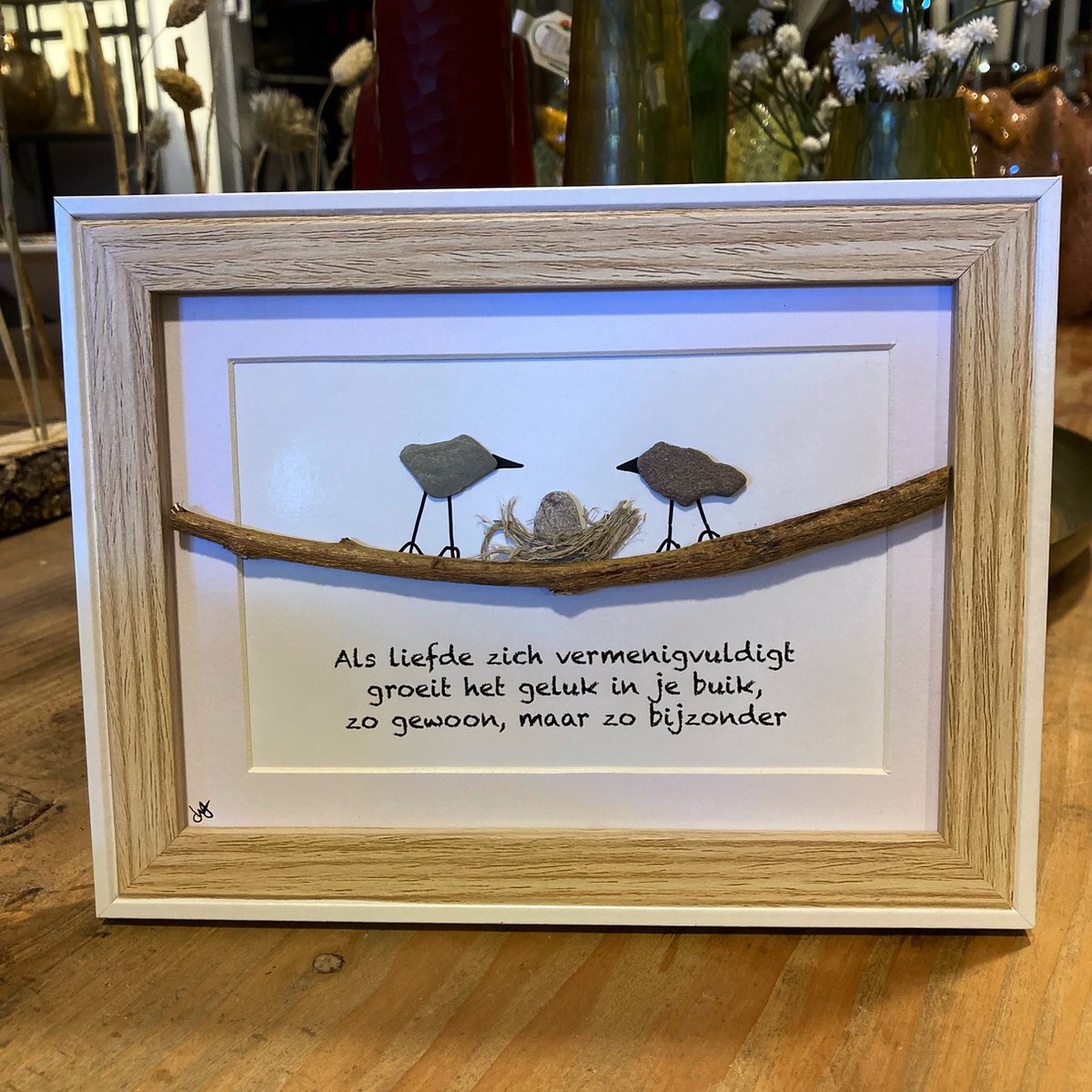 Schilderijtje 3D: Als liefde zich vermenigvuldigt groeit het geluk in je buik, zo gewoon, maar zo bijzonder. 16 x 21 cm.