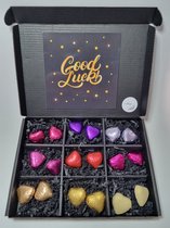 Hartjes Box met Chocolade Hartjes & Mystery Card 'Good Luck' met persoonlijke (video) boodschap | Valentijnsdag | Moederdag | Vaderdag | Verjaardag | Chocoladecadeau | liefdevol cadeau