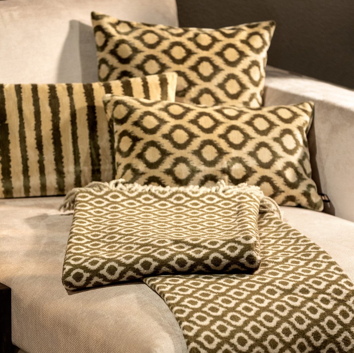 Hoii ISABELLA | plaid 150x200 cm | Military Olive | groen | multicolor | Hoii Olijfgroen