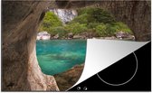 KitchenYeah® Inductie beschermer 77x51 cm - Uitzicht vanuit de Marble Caves op de groene natuur - Kookplaataccessoires - Afdekplaat voor kookplaat - Inductiebeschermer - Inductiemat - Inductieplaat mat