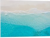PVC Schuimplaat- Bovenaanzicht van Helderblauwe Oceaan met Golven - 80x60 cm Foto op PVC Schuimplaat