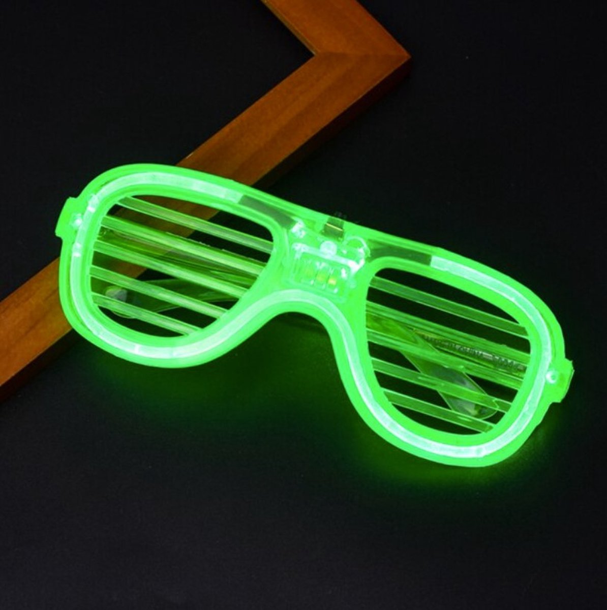 Bracelets fluo et lunettes lumineuses - Glow Colors