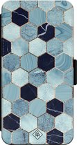 Casimoda® bookcase - Geschikt voor iPhone 14 - Hoesje met pasjeshouder - Blue Cubes - Blauw - Kunstleer