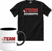 Team Schnapps | Grappige apres ski dank kleding | Wintersport shirt - T-Shirt met mok - Unisex - Zwart - Maat M