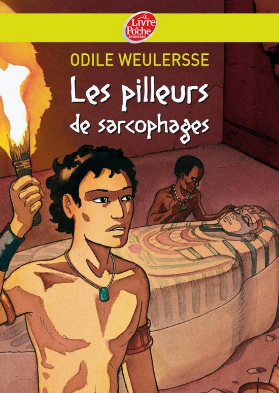 Een jongen met een fakkel en een andere jongen kijken naar een mummie in een sarcofaag. Titel: 'Les pilleurs de sarcophages'.