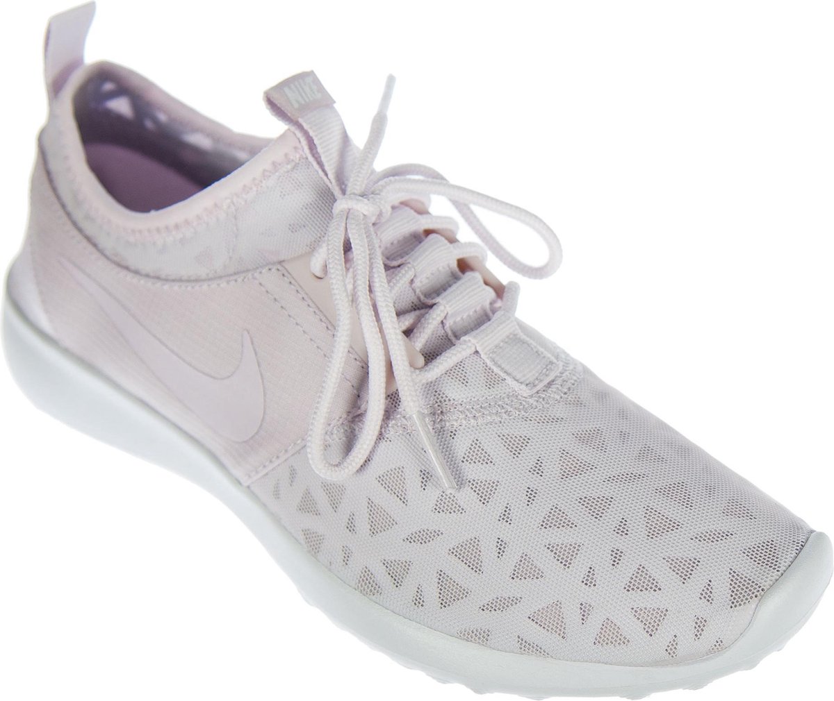 women's nike juvenate white