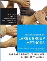 Boekcover met de titel 'The Handbook of Large Group Methods'. Meerdere handen van verschillende huidskleuren grijpen elkaar vast.