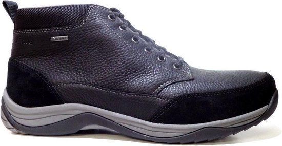 clarks baystone top gtx