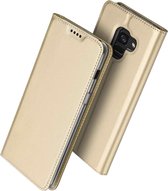 Hoesje geschikt voor Samsung Galaxy S9 - Lederen Wallet - Goud met Siliconen Houder - Portemonee