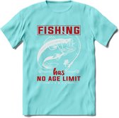 Fishing Has No Age Limit - Vissen T-Shirt | Blauw | Grappig Verjaardag Vis Hobby Cadeau Shirt | Dames - Heren - Unisex | Tshirt Hengelsport Kleding Kado - Licht Blauw - L
