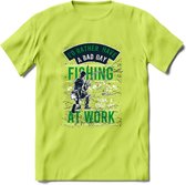 A bad Day Fishing - Vissen T-Shirt | Groen | Grappig Verjaardag Vis Hobby Cadeau Shirt | Dames - Heren - Unisex | Tshirt Hengelsport Kleding Kado - Groen - L