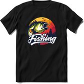 Fishing - Vissen T-Shirt | Grappig Verjaardag Vis Hobby Cadeau Shirt | Dames - Heren - Unisex | Tshirt Hengelsport Kleding Kado - Zwart - S
