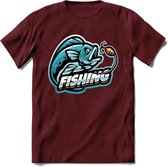 Fishing - Vissen T-Shirt | Grappig Verjaardag Vis Hobby Cadeau Shirt | Dames - Heren - Unisex | Tshirt Hengelsport Kleding Kado - Burgundy - L