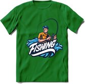 Fishing - Vissen T-Shirt | Grappig Verjaardag Vis Hobby Cadeau Shirt | Dames - Heren - Unisex | Tshirt Hengelsport Kleding Kado - Donker Groen - S