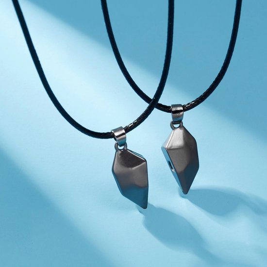 Bixorp Friends - Set de 2 colliers d'amitié magnétiques - Cœur Zwart avec de beaux détails et aimant - Best Friends - Collier d'amitié noir BFF pour deux