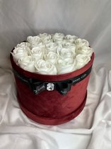 AG Luxurygifts flower box - rozen - rozen box - cadeau - velvet - liefde - soap roses - rood - velvet - luxe cadeau