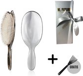 Haarborstel Wit Haar - Limited Edition Zilver – Massage - Borstel - Zilver - Cadeau verpakking - Kado - Zwijnenhaar - Zachte Haren - Extensions - Man - Vrouw - Jongen - Meisje - Tr