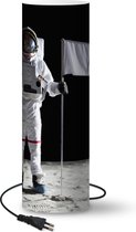 Lamp - Nachtlampje - Tafellamp slaapkamer - Maan - Ruimte - Astronaut - 60 cm hoog - Ø19.1 cm - Inclusief LED lamp