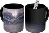 Magische Mok - Foto op Warmte Mok - Winters landschap met een paarse lucht - 350 ML