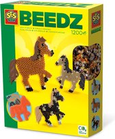SES Beedz - Strijkkralen met legbord - grondplaat, 1200 strijkkralen en strijkvel - paard - met stickers - PVC vrij