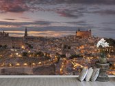 Professioneel Fotobehang van Toledo Spanje - bruin - Sticky Decoration - fotobehang - decoratie - woonaccesoires - inclusief gratis hobbymesje - 355 cm breed x 240 cm hoog - in 7 verschillend